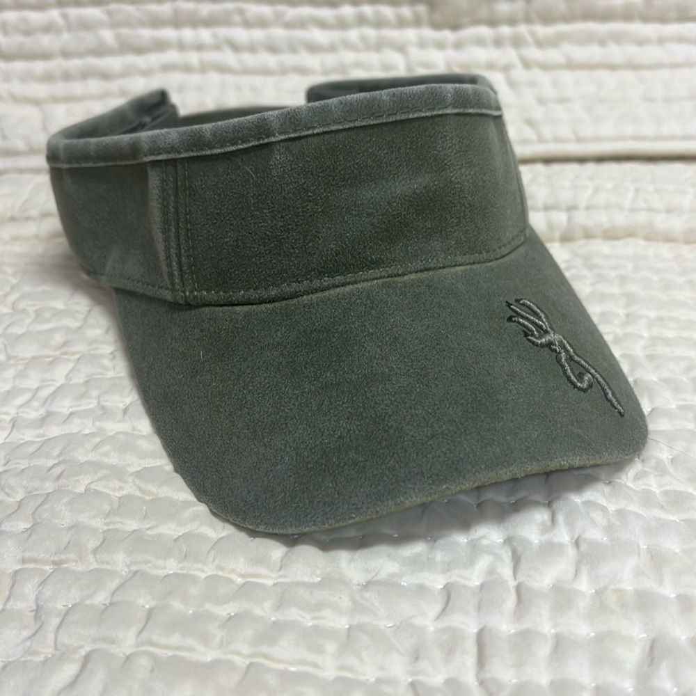 NWOT(Never Worn) Browning Poly Suede Browning Embroidered Adjustable Sun-visor